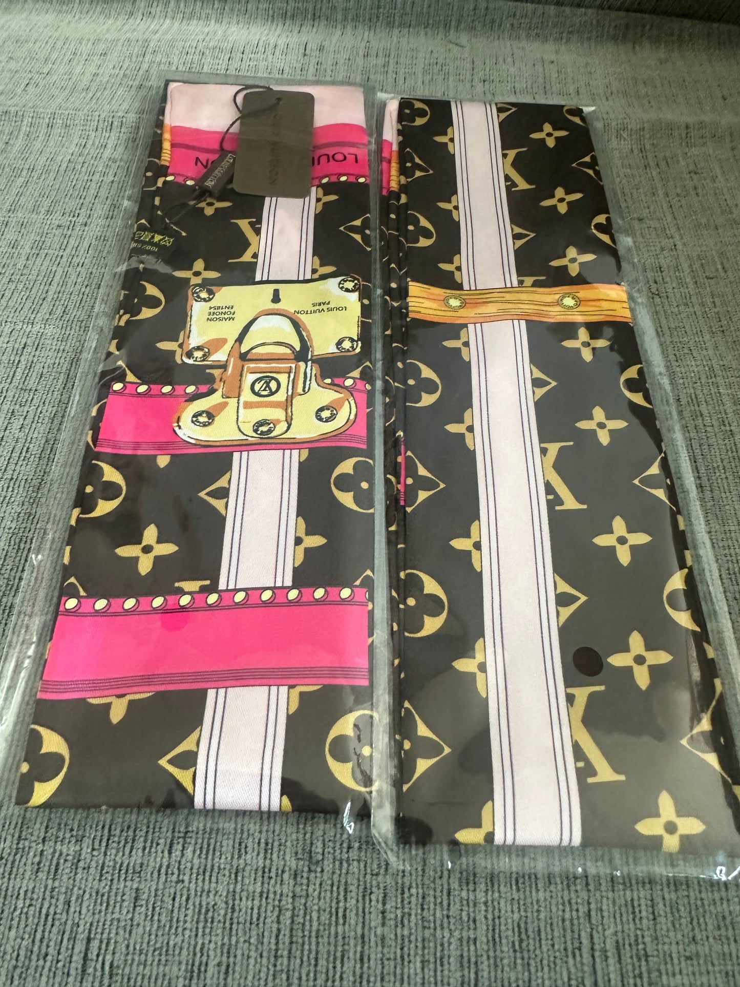 Accessories!! Electronics, belts, 🧣perfume,🧦make up bags, 🕶️Keychains,🧢