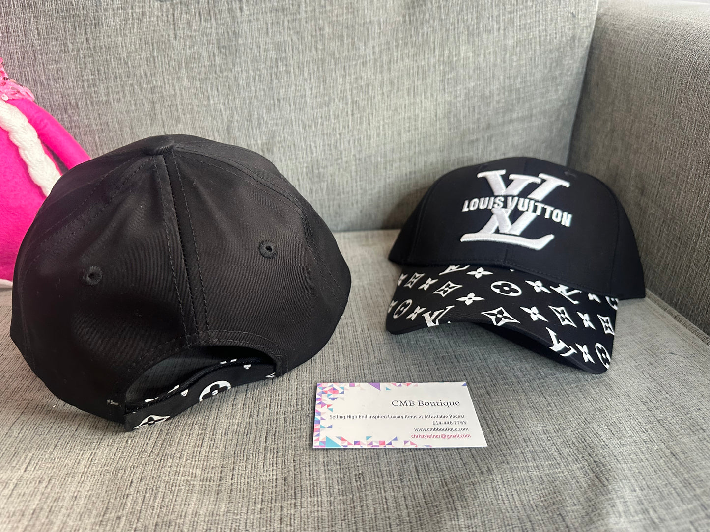 Accessories!! Electronics, belts, 🧣perfume,🧦make up bags, 🕶️Keychains,🧢
