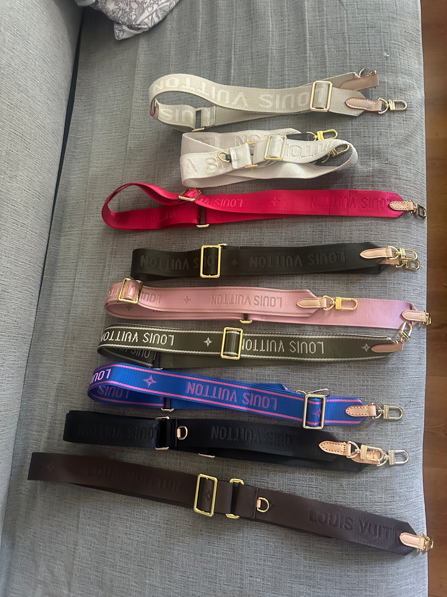 Accessories!! Electronics, belts, 🧣perfume,🧦make up bags, 🕶️Keychains,🧢