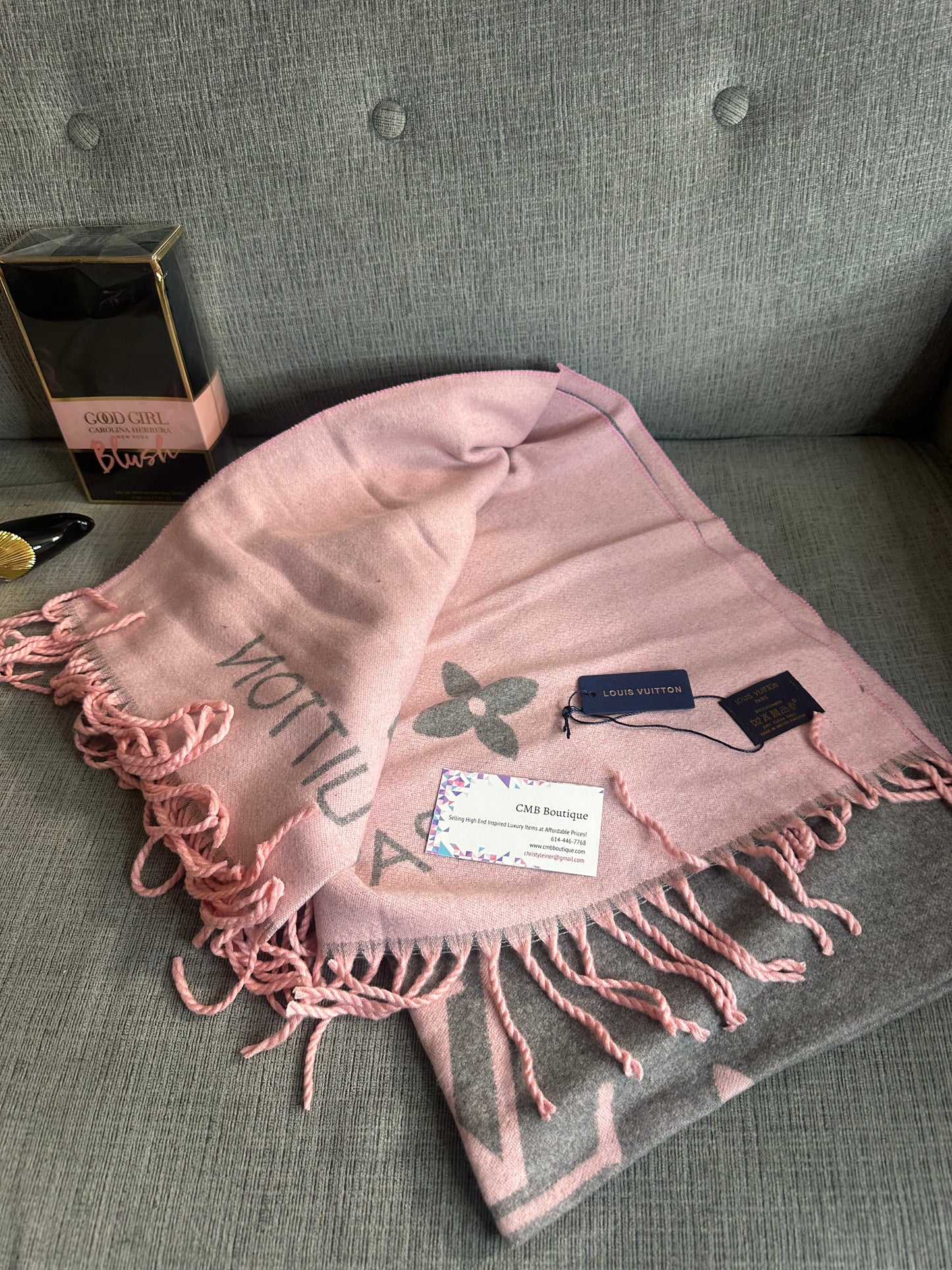 Accessories!! Electronics, belts, 🧣perfume,🧦make up bags, 🕶️Keychains,🧢