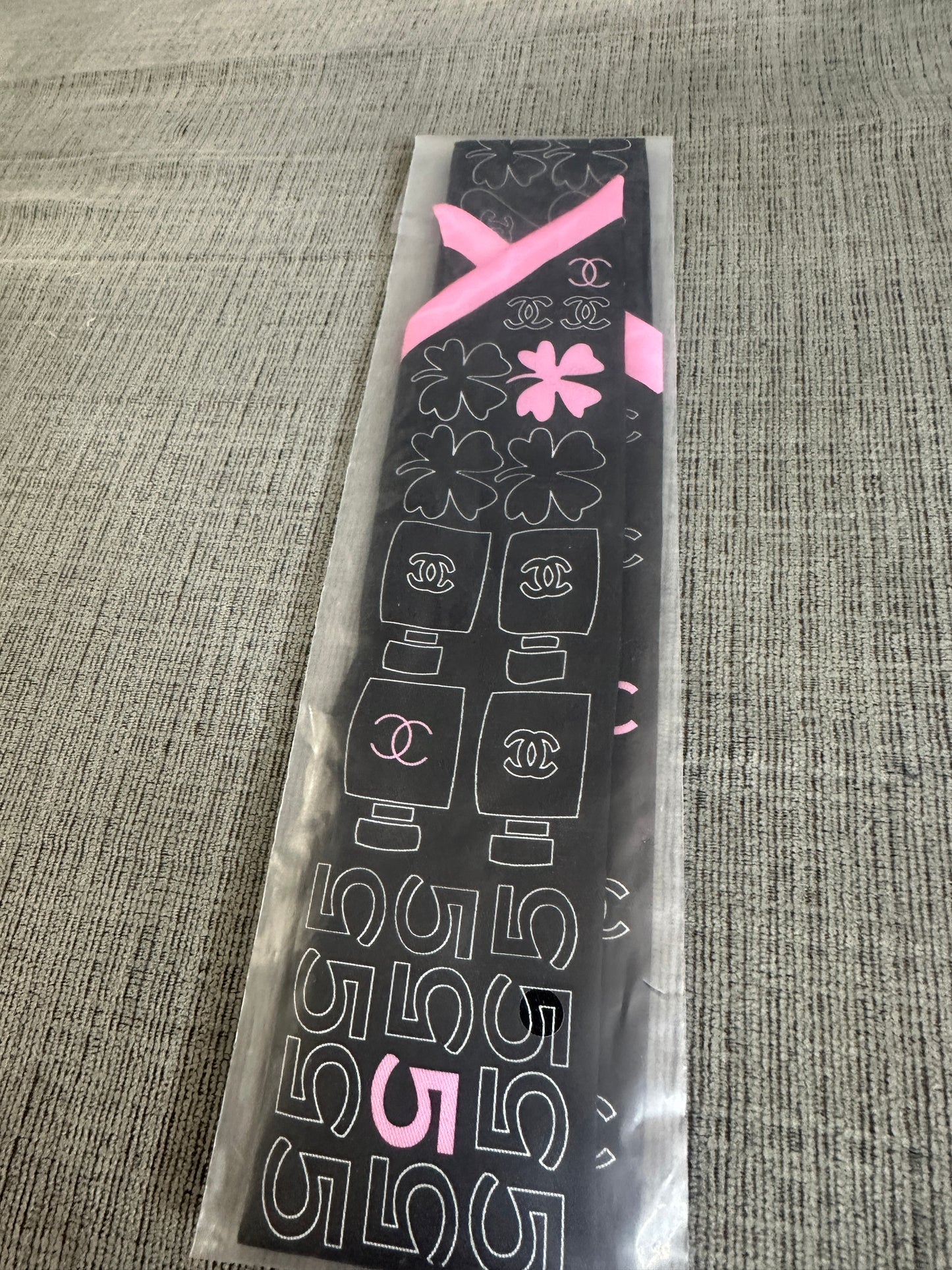 Accessories!! Electronics, belts, 🧣perfume,🧦make up bags, 🕶️Keychains,🧢