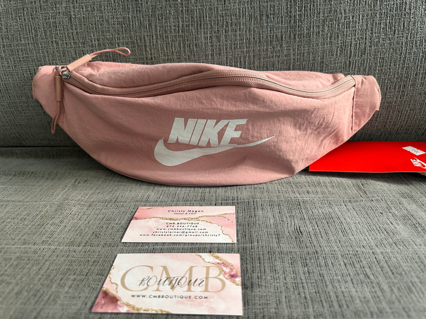 Accessories!! Electronics, belts, 🧣perfume,🧦make up bags, 🕶️Keychains,🧢