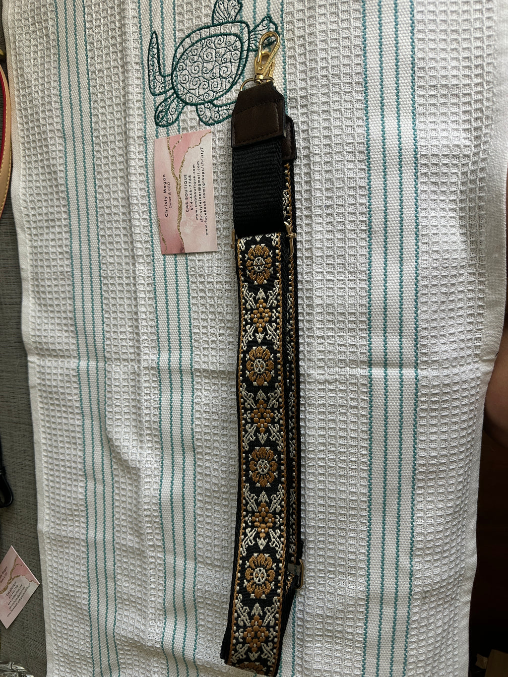 Accessories!! Electronics, belts, 🧣make up bags, 🕶️Keychains,🧢