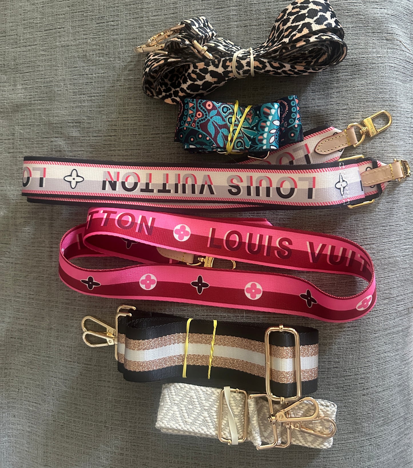 Accessories!! Electronics, belts, 🧣perfume,🧦make up bags, 🕶️Keychains,🧢