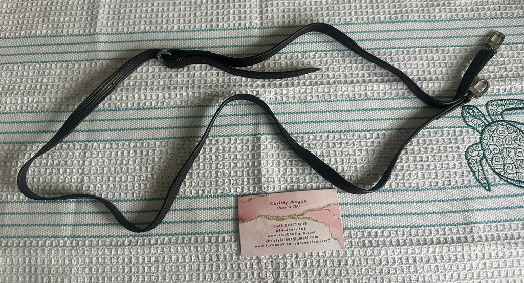 Accessories!! Electronics, belts, 🧣make up bags, 🕶️Keychains,🧢