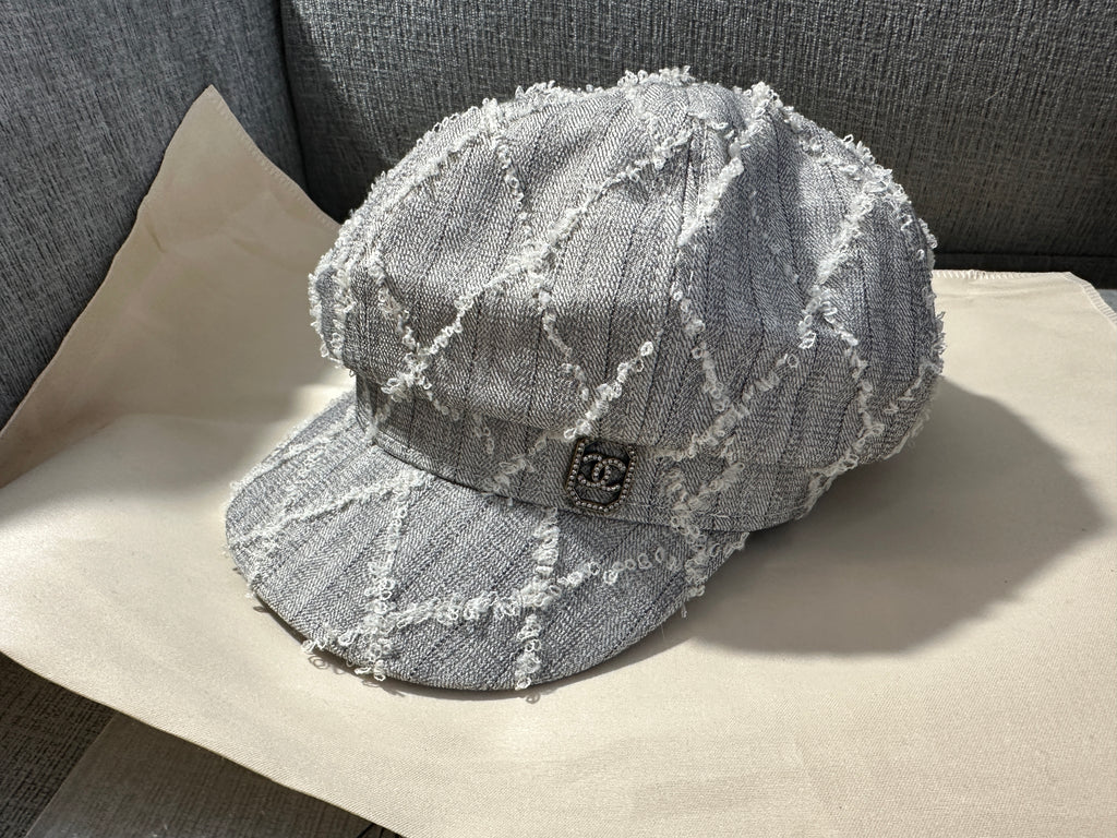 Accessories!! Electronics, belts, 🧣perfume,🧦make up bags, 🕶️Keychains,🧢