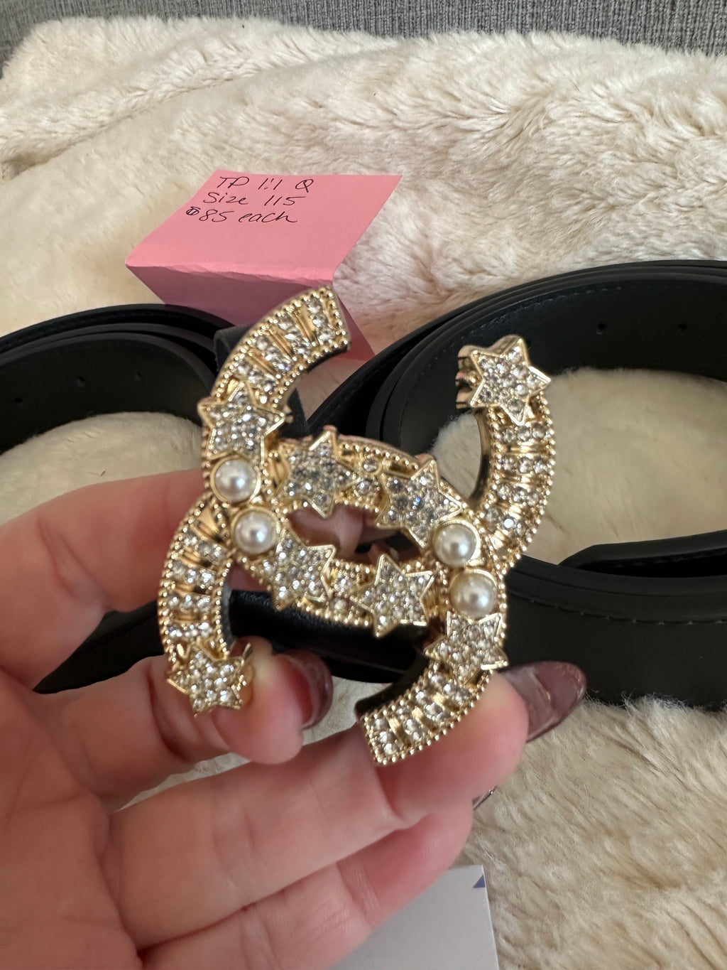 Accessories!! Electronics, belts, 🧣perfume,🧦make up bags, 🕶️Keychains,🧢