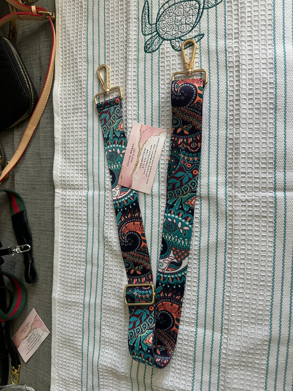 Accessories!! Electronics, belts, 🧣make up bags, 🕶️Keychains,🧢
