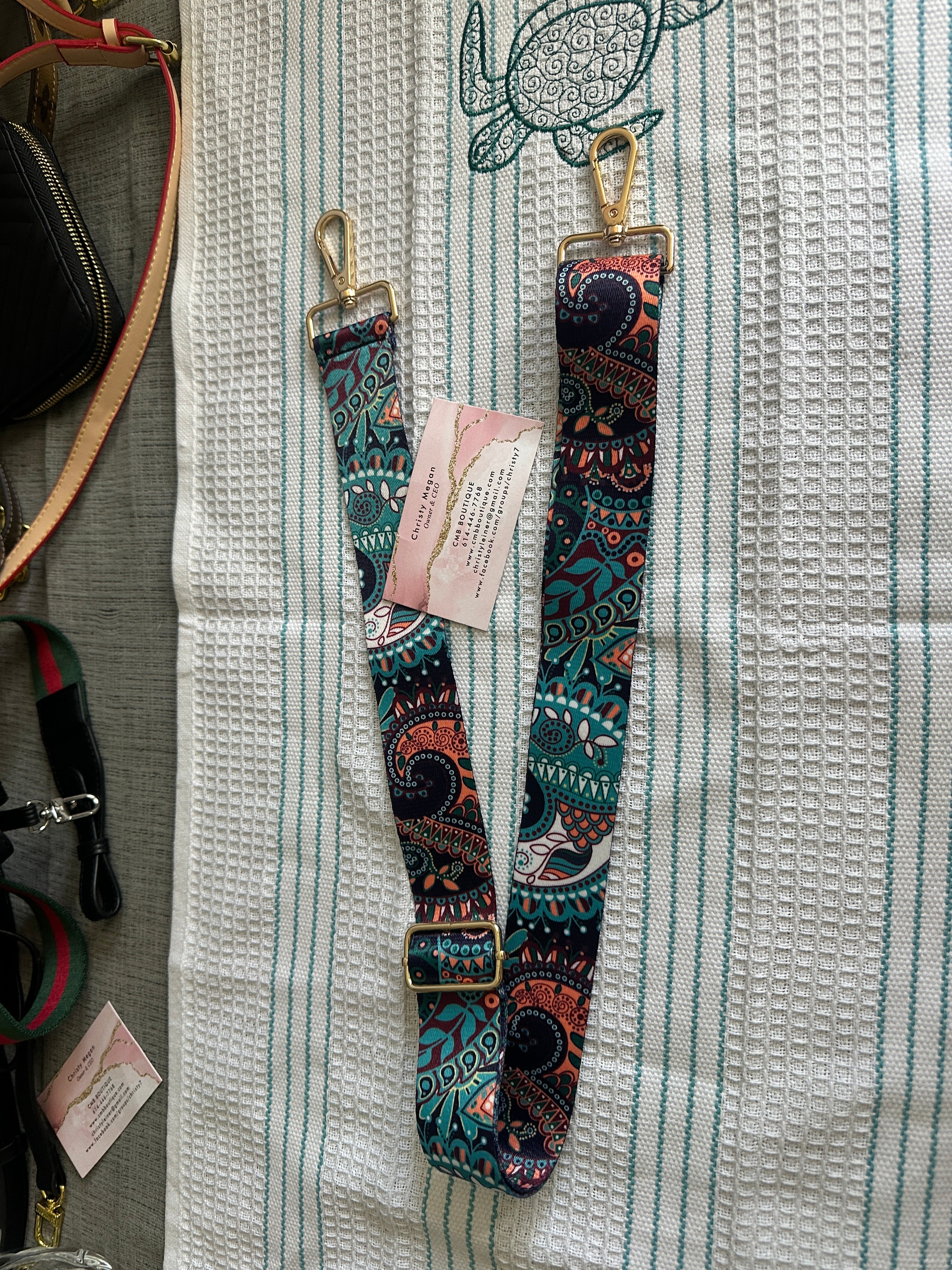 Accessories!! Electronics, belts, 🧣make up bags, 🕶️Keychains,🧢