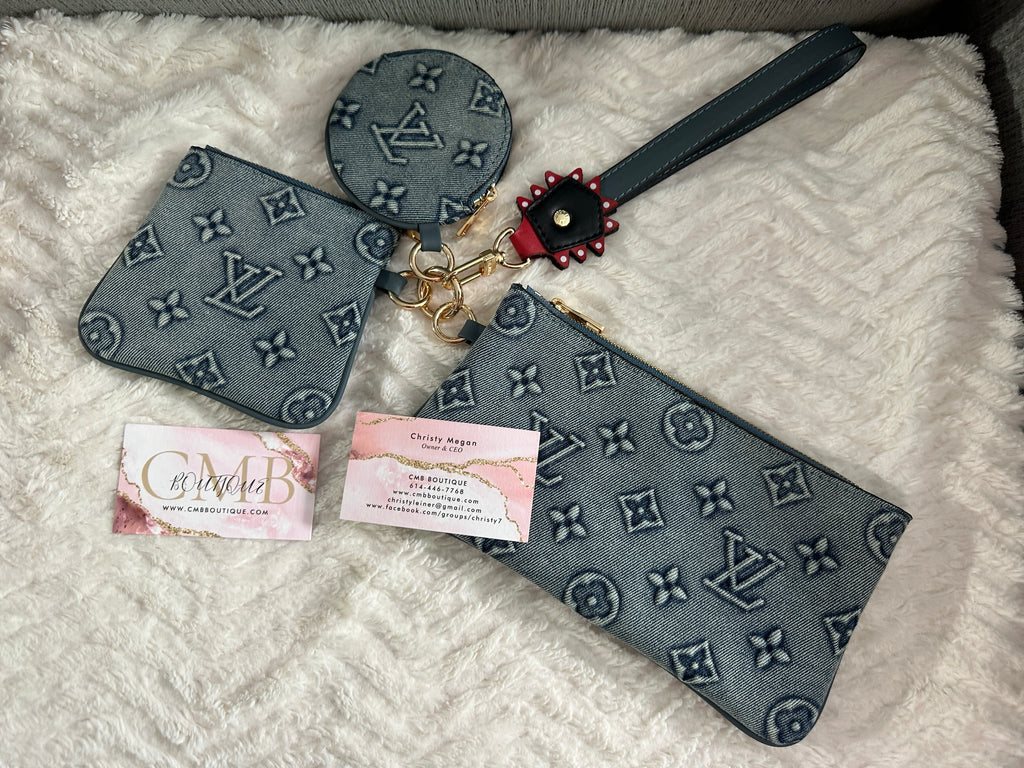 Accessories!! Electronics, belts, 🧣make up bags, 🕶️Keychains,🧢