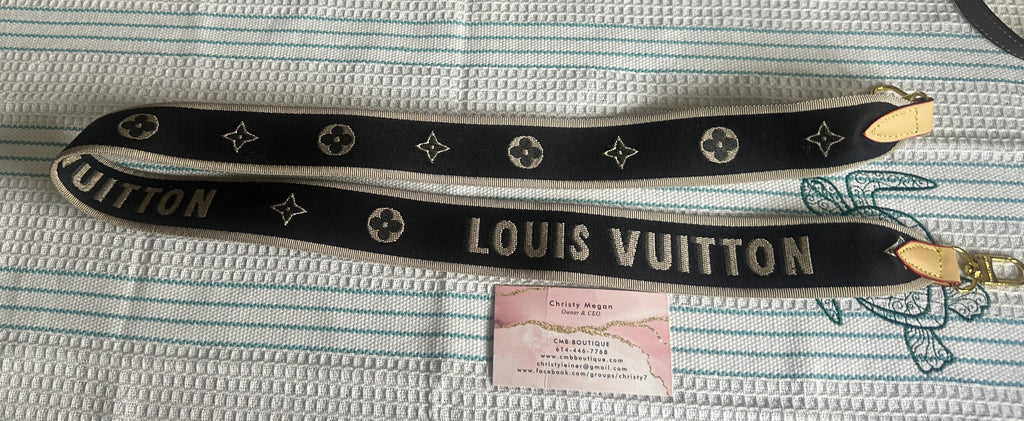 Accessories!! Electronics, belts, 🧣make up bags, 🕶️Keychains,🧢