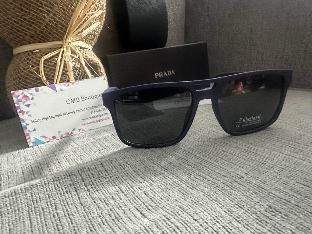 Accessories!! Electronics, belts, 🧣perfume,🧦make up bags, 🕶️Keychains,🧢