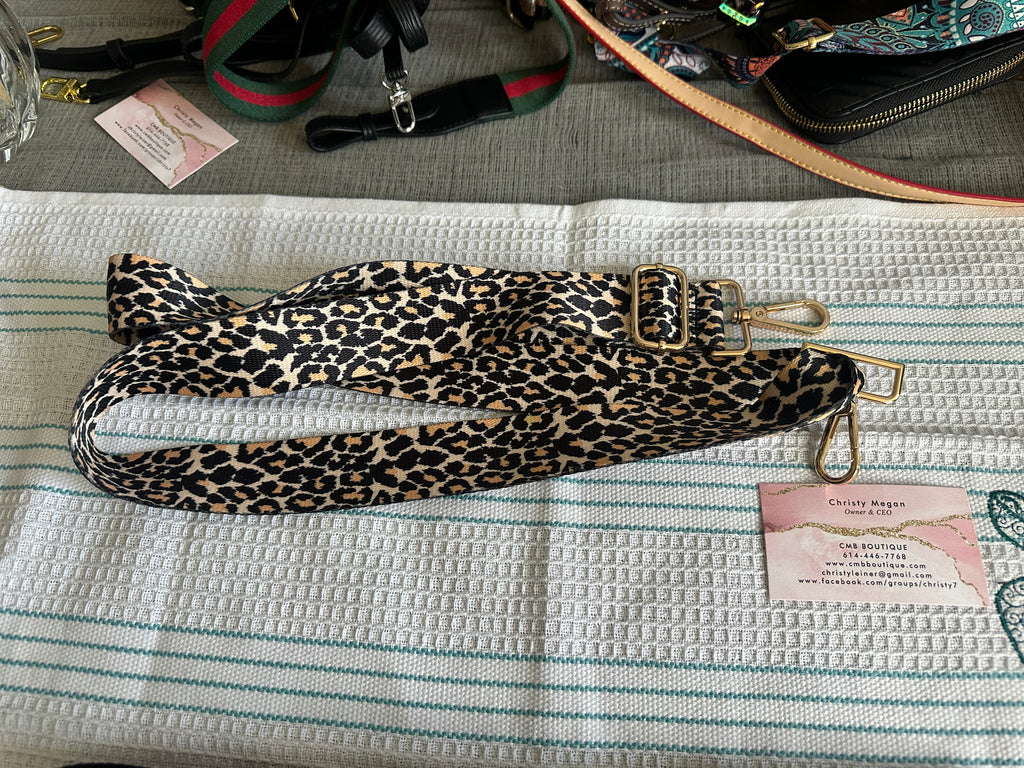 Accessories!! Electronics, belts, 🧣make up bags, 🕶️Keychains,🧢