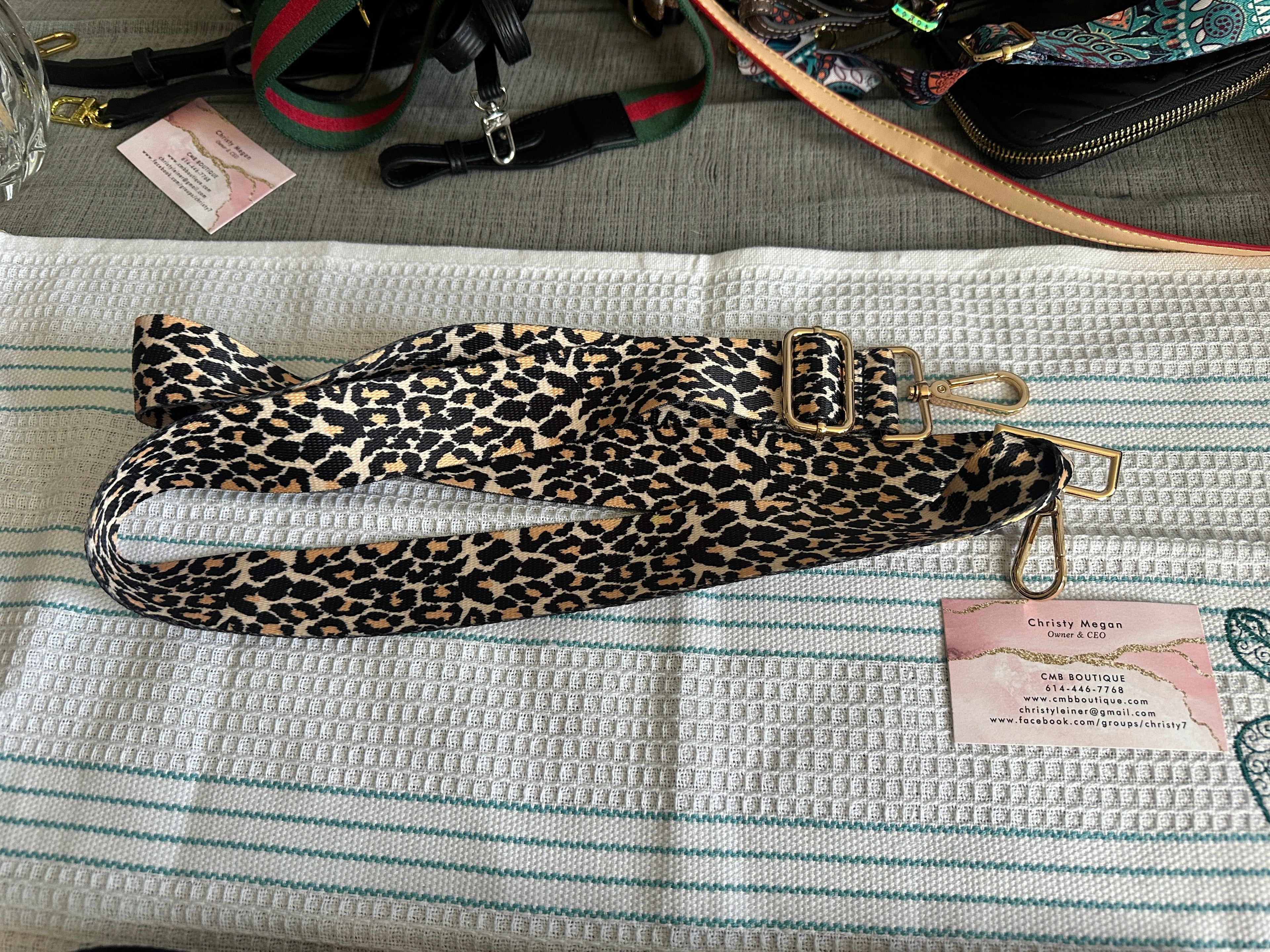 Accessories!! Electronics, belts, 🧣make up bags, 🕶️Keychains,🧢