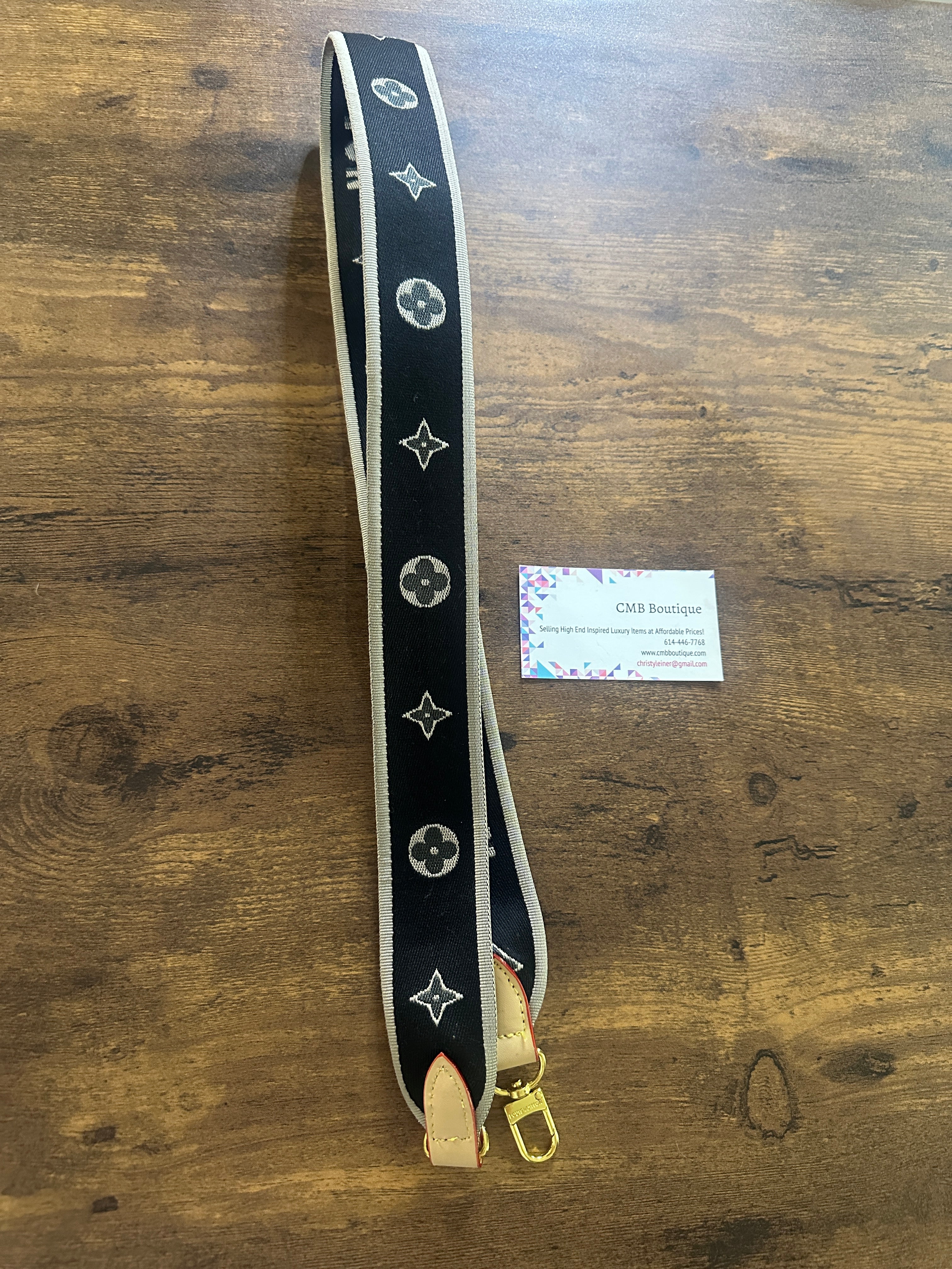 Accessories!! Electronics, belts, 🧣perfume,🧦make up bags, 🕶️Keychains,🧢