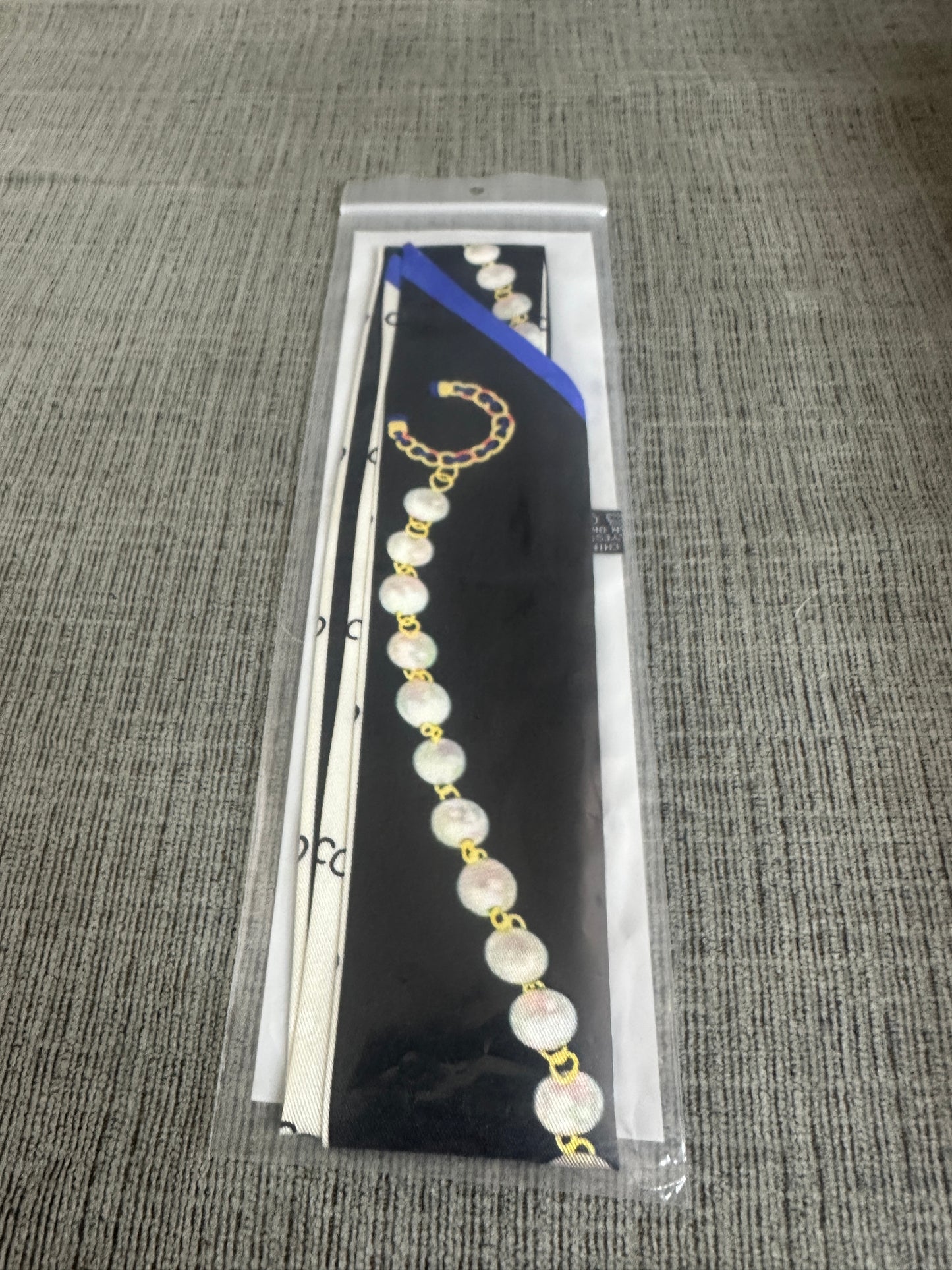 Accessories!! Electronics, belts, 🧣perfume,🧦make up bags, 🕶️Keychains,🧢