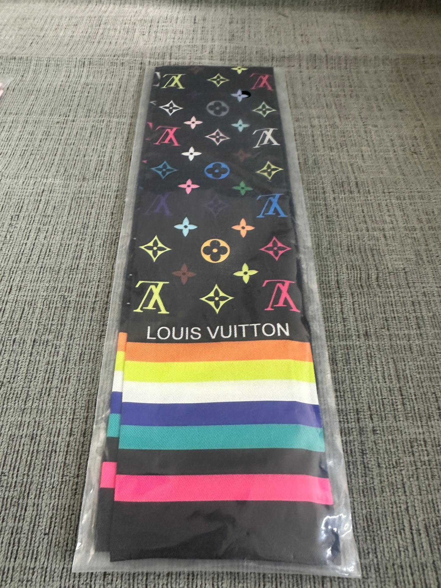 Accessories!! Electronics, belts, 🧣perfume,🧦make up bags, 🕶️Keychains,🧢