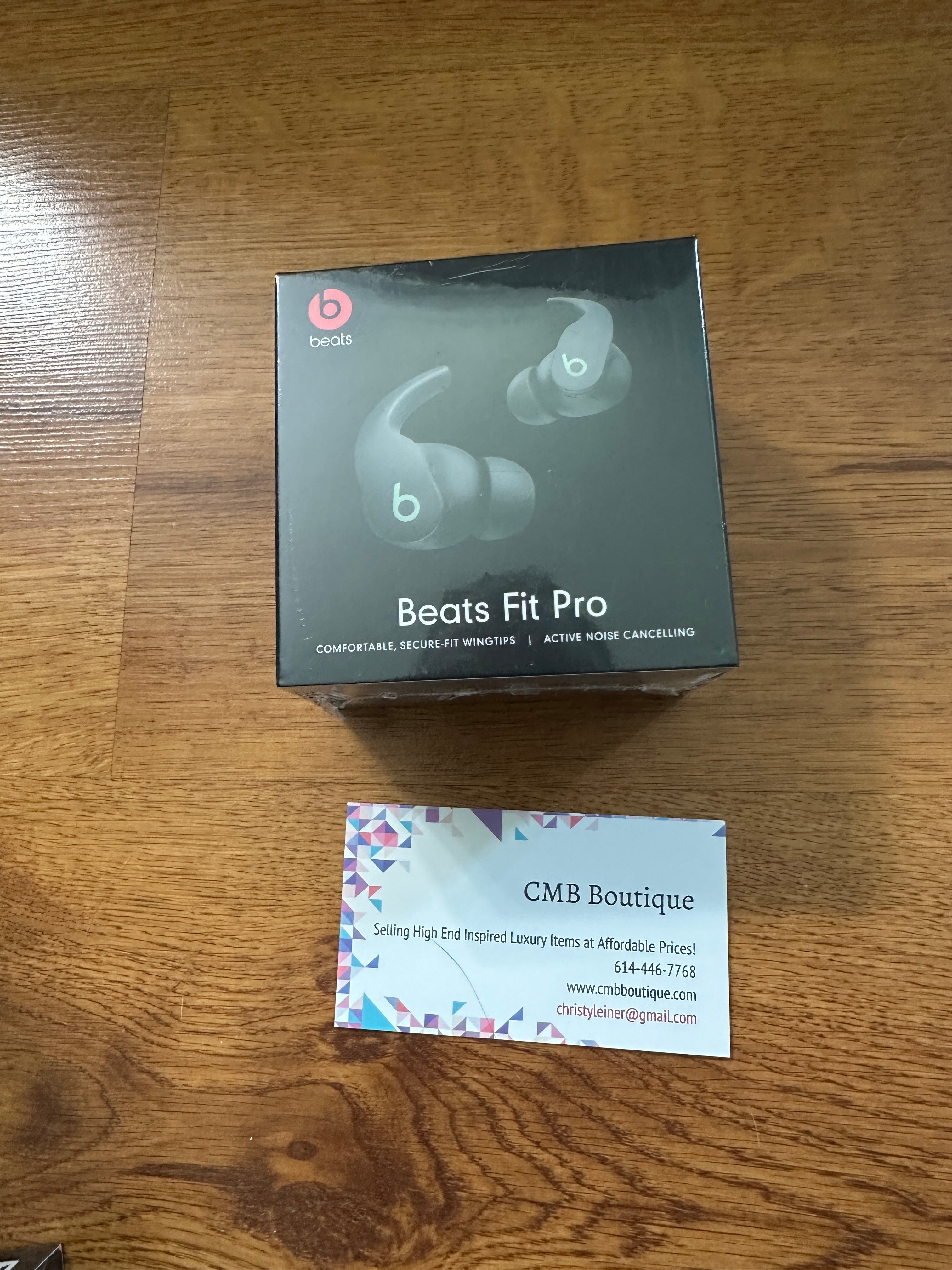 Accessories!! Electronics, belts, 🧣perfume,🧦make up bags, 🕶️Keychains,🧢