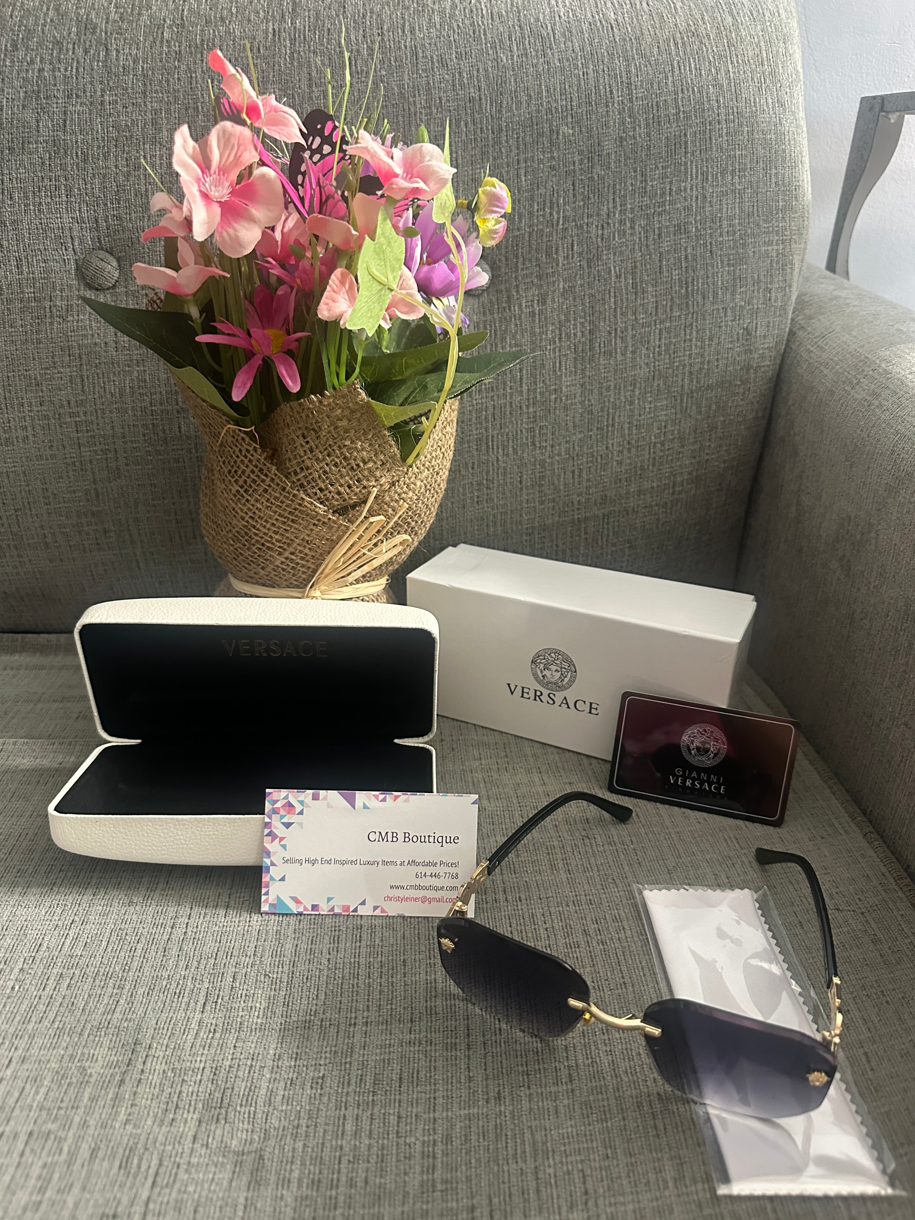 Accessories!! Electronics, belts, 🧣perfume,🧦make up bags, 🕶️Keychains,🧢