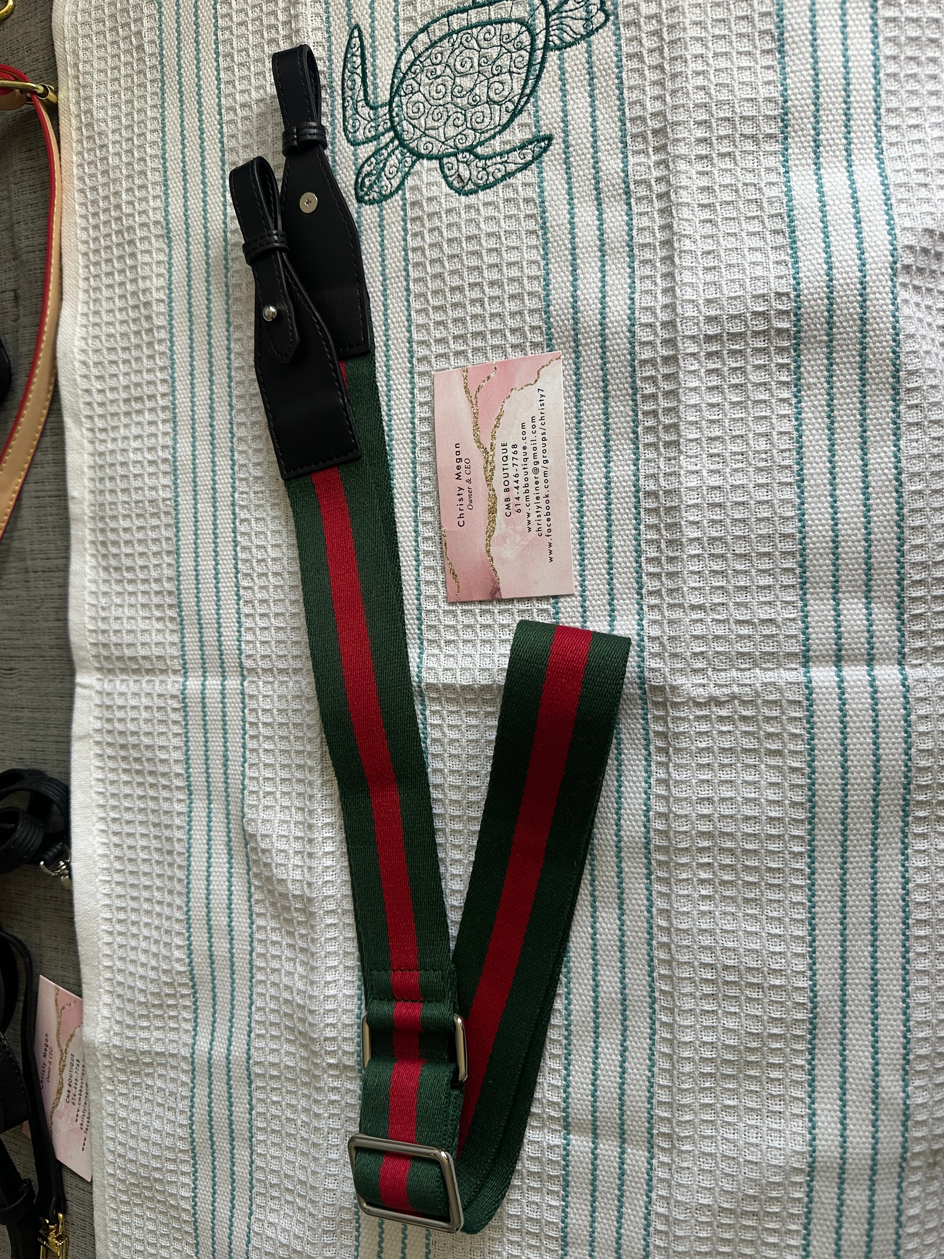 Accessories!! Electronics, belts, 🧣make up bags, 🕶️Keychains,🧢