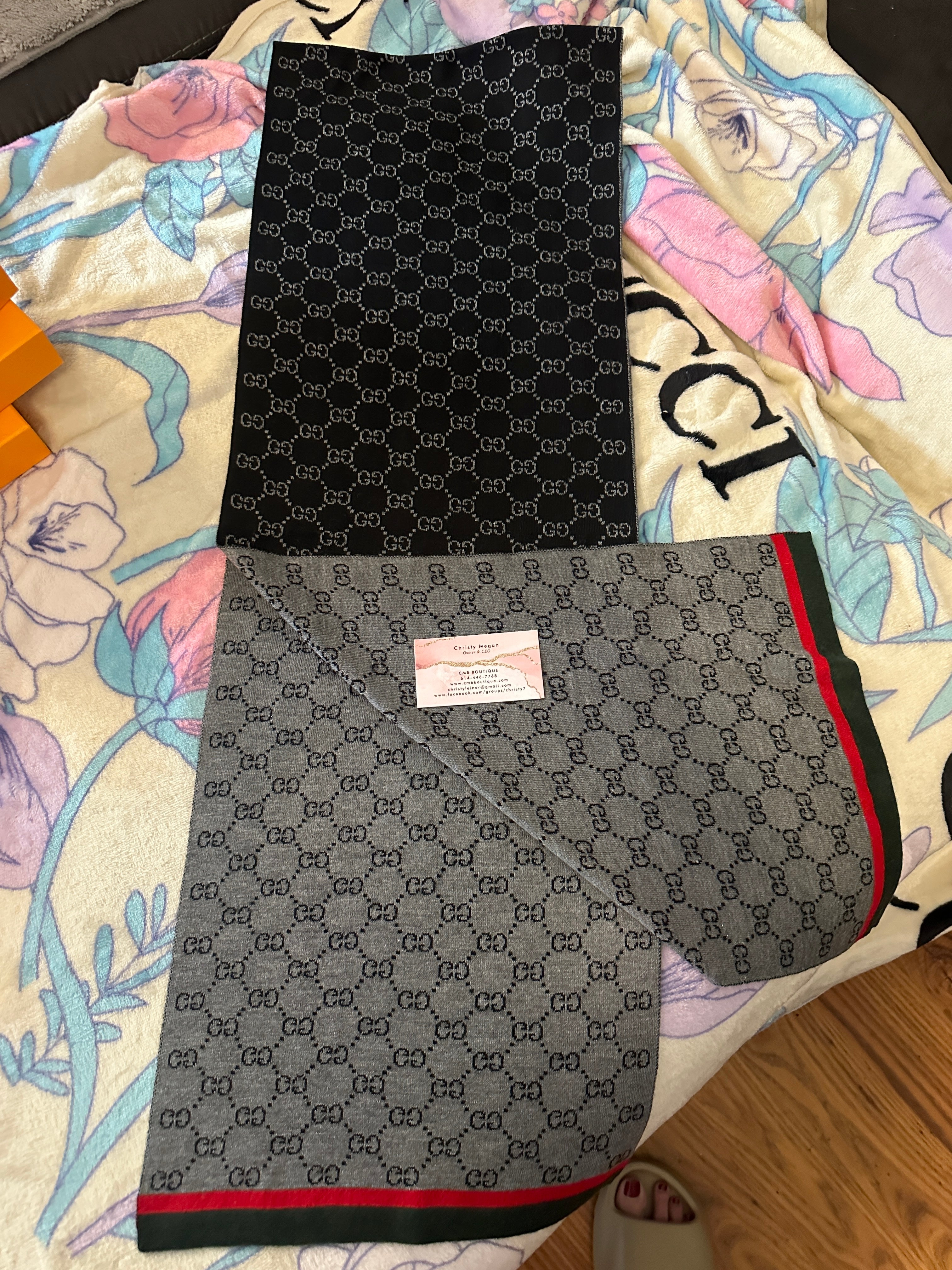 Accessories!! Electronics, belts, 🧣perfume,🧦make up bags, 🕶️Keychains,🧢