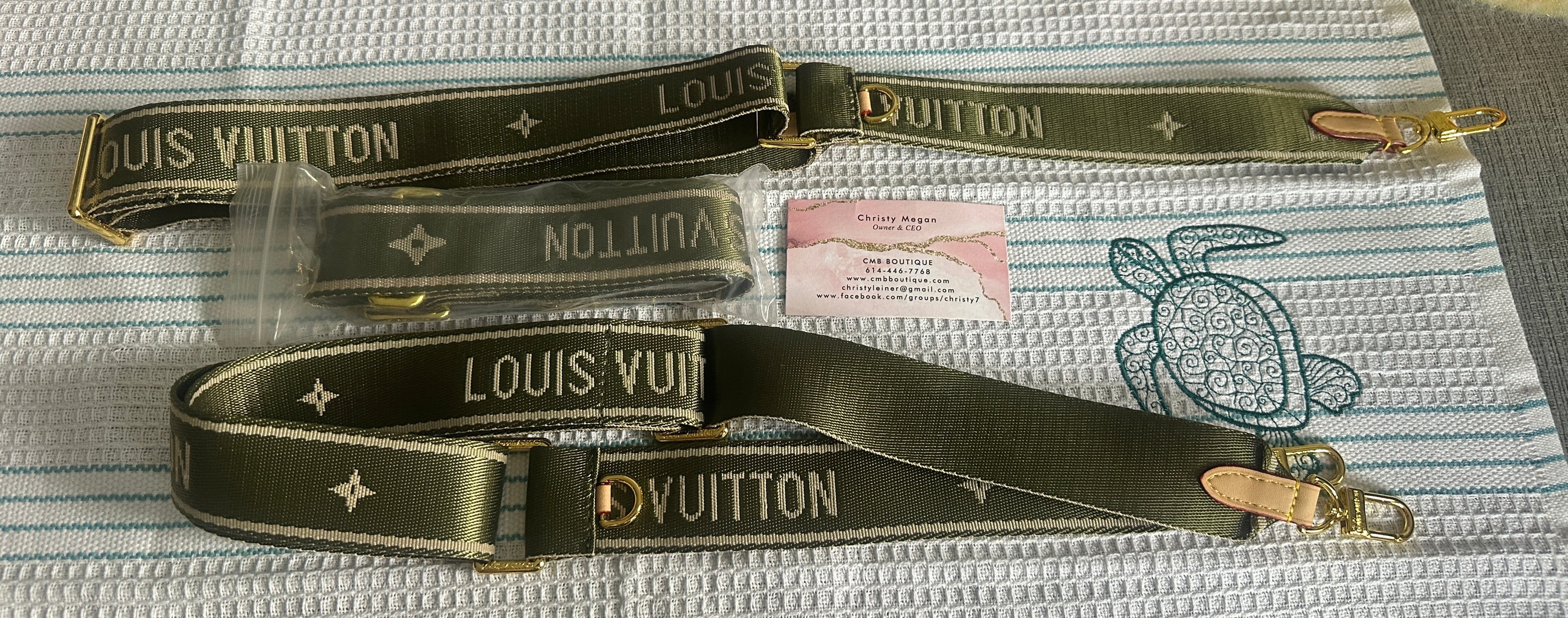 Accessories!! Electronics, belts, 🧣make up bags, 🕶️Keychains,🧢