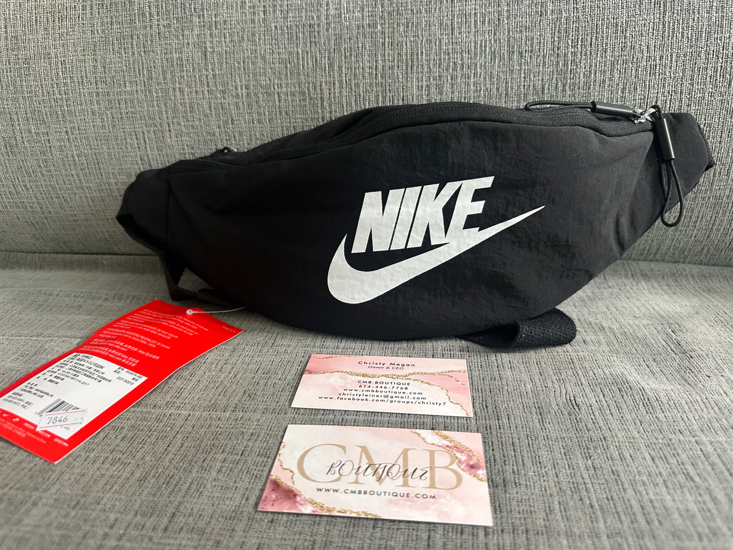Accessories!! Electronics, belts, 🧣perfume,🧦make up bags, 🕶️Keychains,🧢