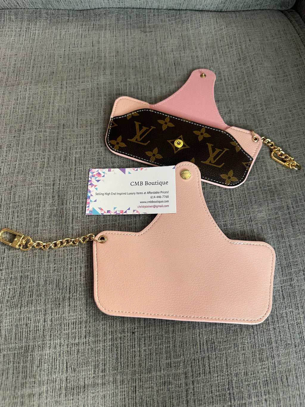 Accessories!! Electronics, belts, 🧣perfume,🧦make up bags, 🕶️Keychains,🧢