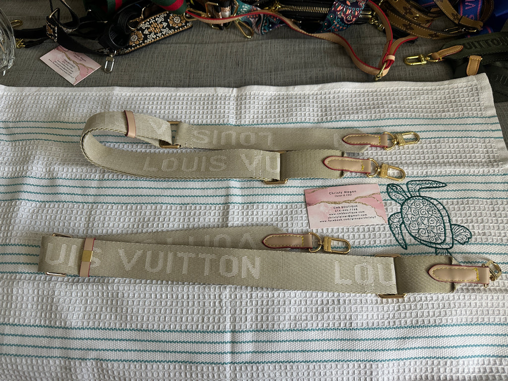 Accessories!! Electronics, belts, 🧣make up bags, 🕶️Keychains,🧢