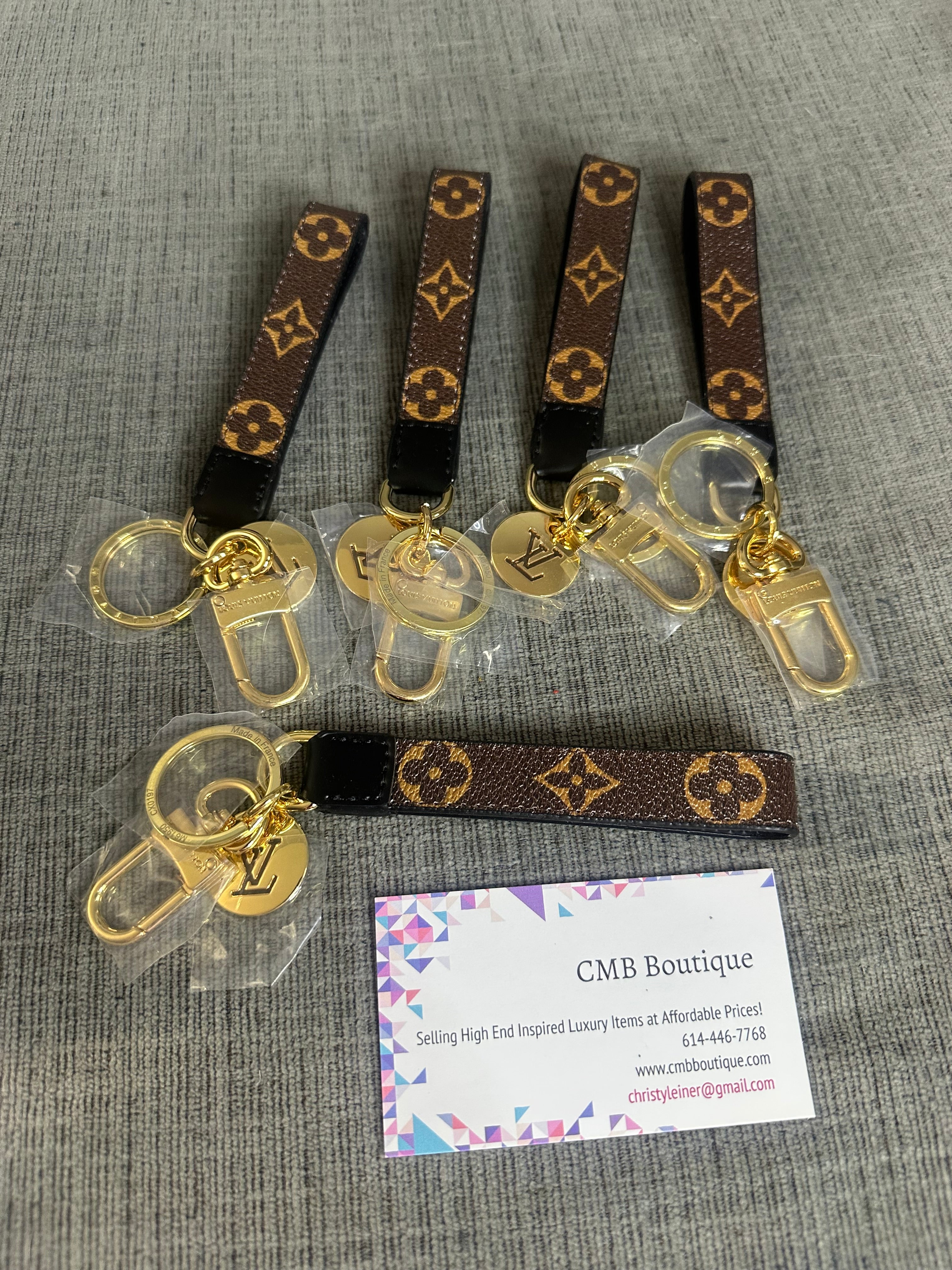 Accessories!! Electronics, belts, 🧣perfume,🧦make up bags, 🕶️Keychains,🧢