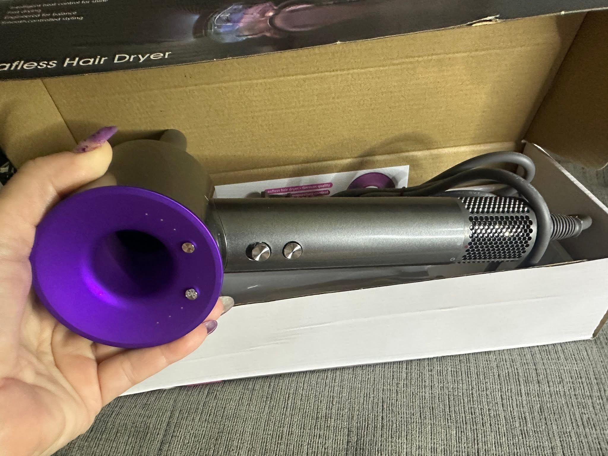 Accessories!! Electronics, belts, 🧣perfume,🧦make up bags, 🕶️Keychains,🧢