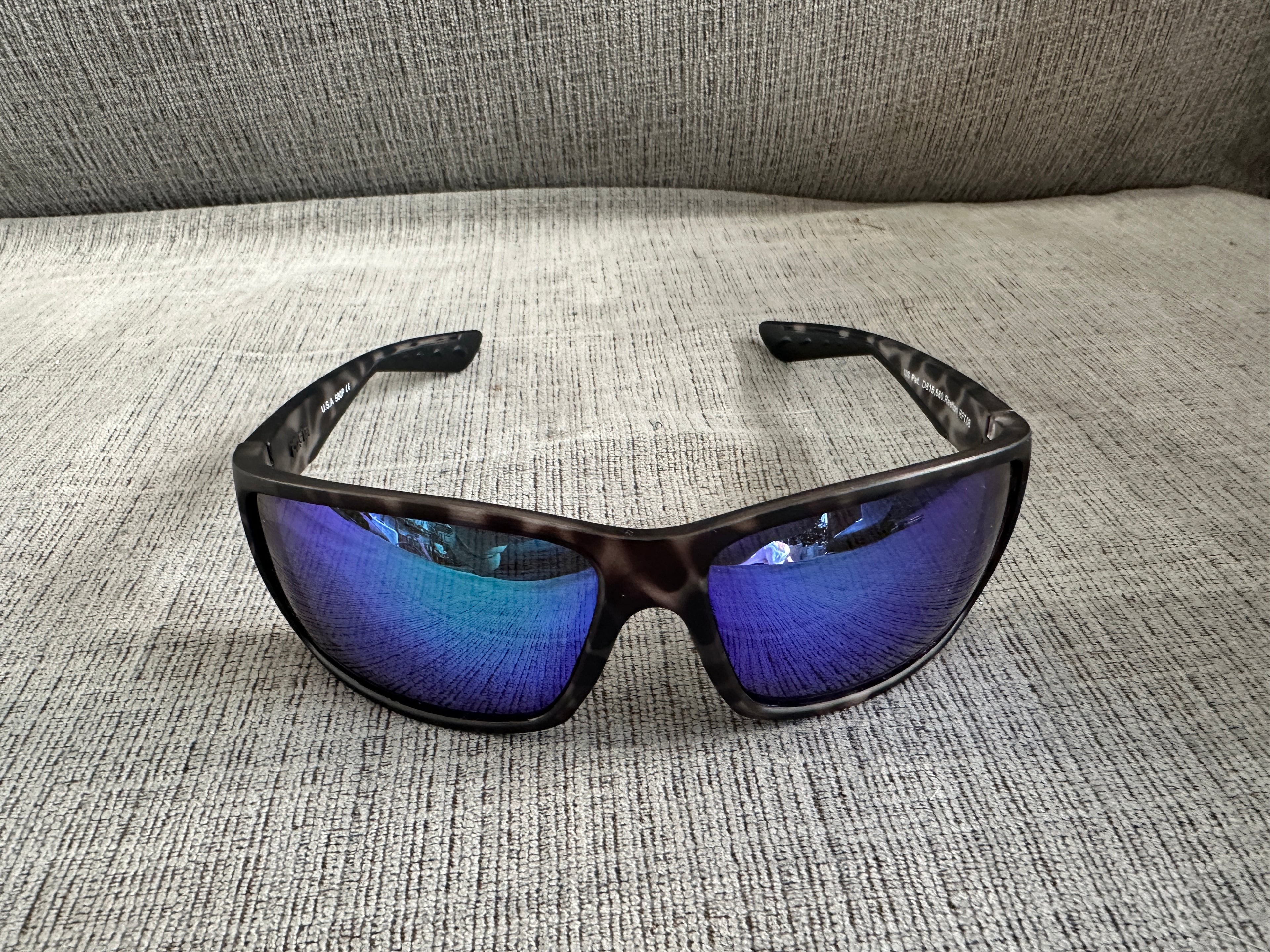 Accessories!! Electronics, belts, 🧣perfume,🧦make up bags, 🕶️Keychains,🧢