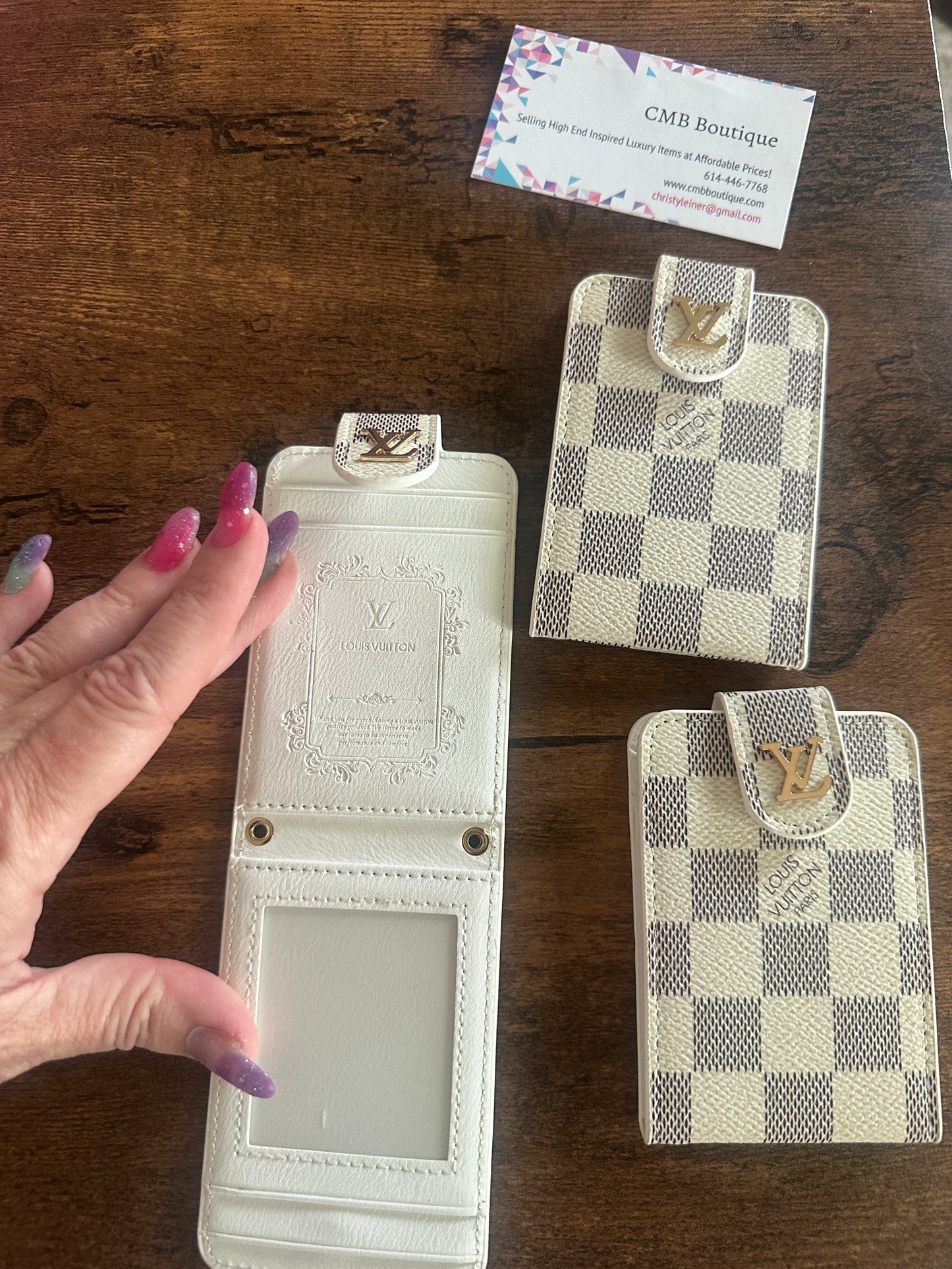 Accessories!! Electronics, belts, 🧣perfume,🧦make up bags, 🕶️Keychains,🧢