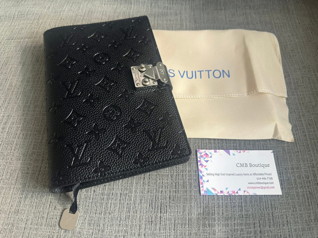 Accessories!! Electronics, belts, 🧣perfume,🧦make up bags, 🕶️Keychains,🧢