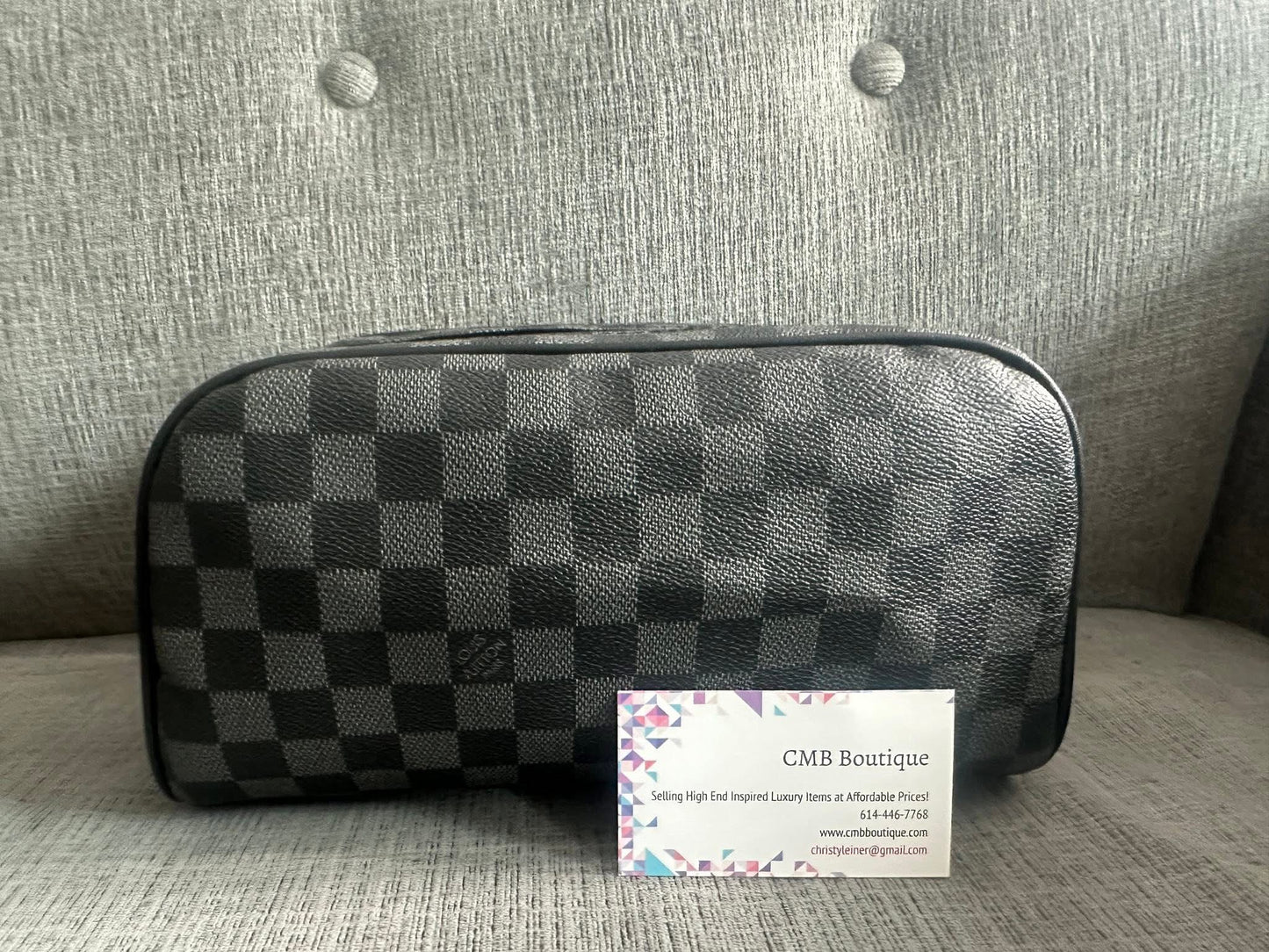 Accessories!! Electronics, belts, 🧣perfume,🧦make up bags, 🕶️Keychains,🧢