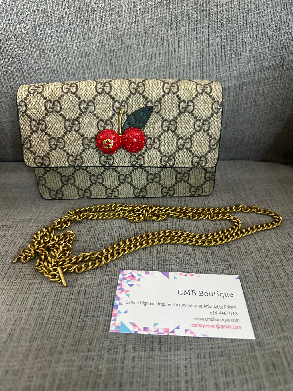 Accessories!! Electronics, belts, 🧣perfume,🧦make up bags, 🕶️Keychains,🧢