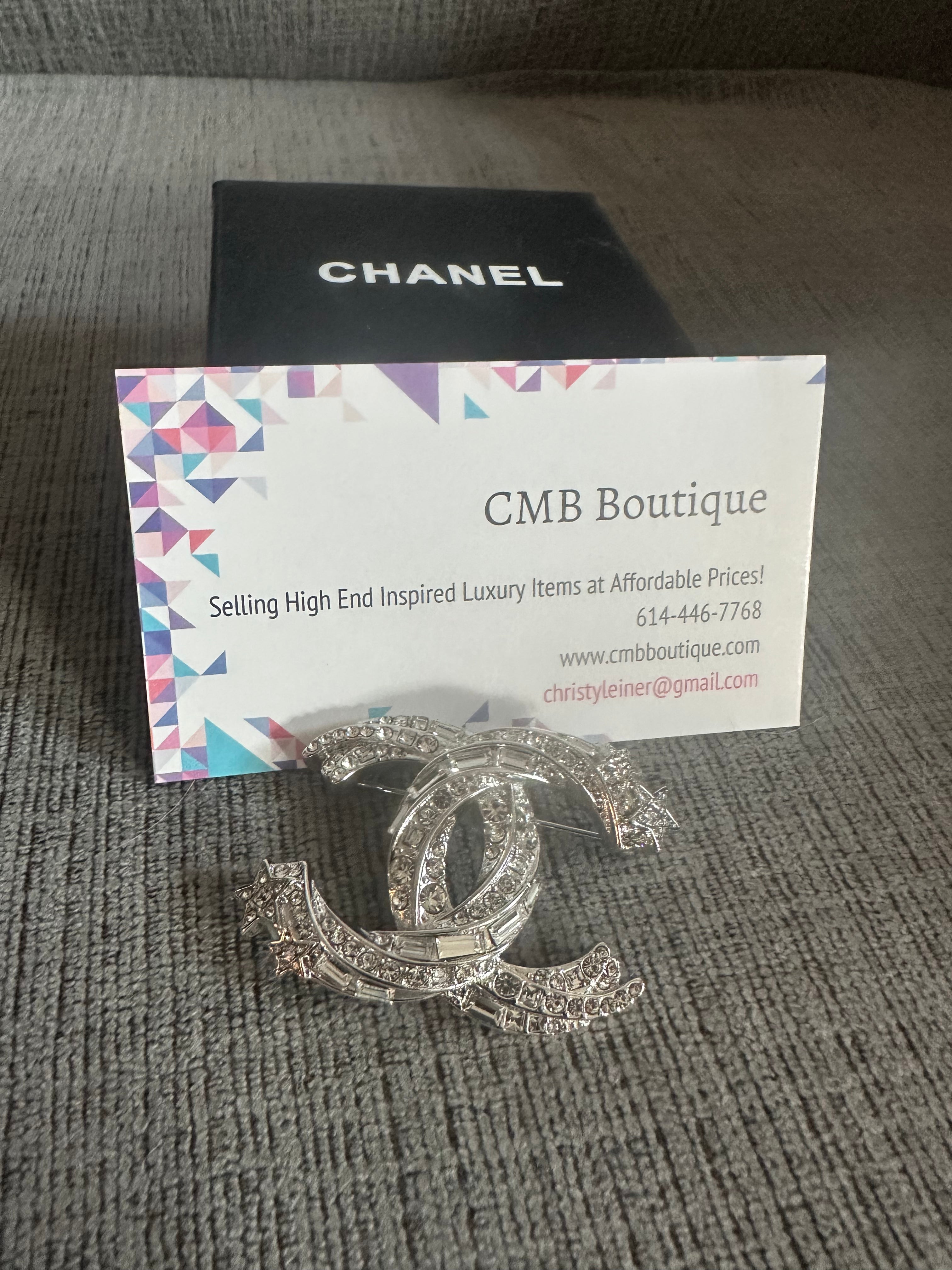 Accessories!! Electronics, belts, 🧣perfume,🧦make up bags, 🕶️Keychains,🧢