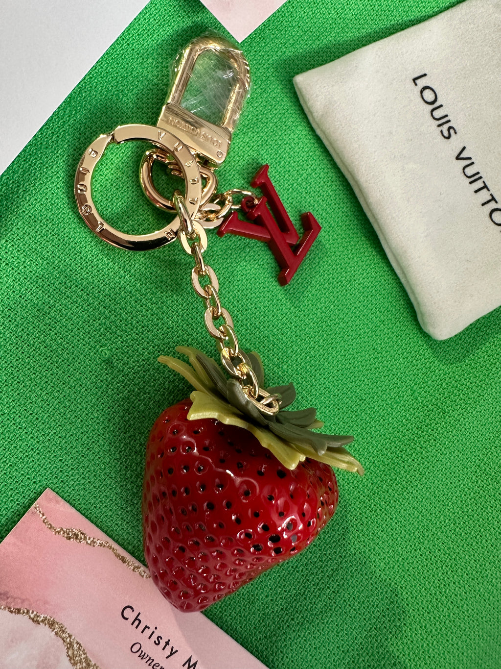 Accessories!! Electronics, belts, 🧣perfume,🧦make up bags, 🕶️Keychains,🧢