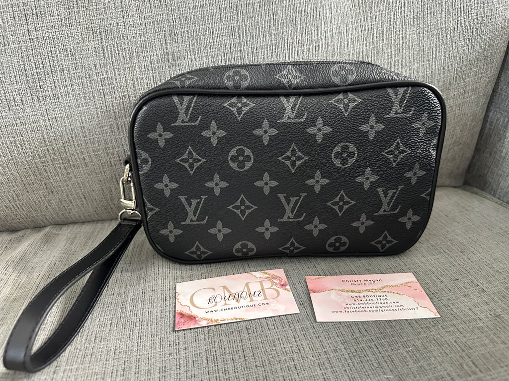 Accessories!! Electronics, belts, 🧣perfume,🧦make up bags, 🕶️Keychains,🧢